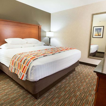 Drury Inn & Suites St. Louis เครฟเคอร์ ภายนอก รูปภาพ