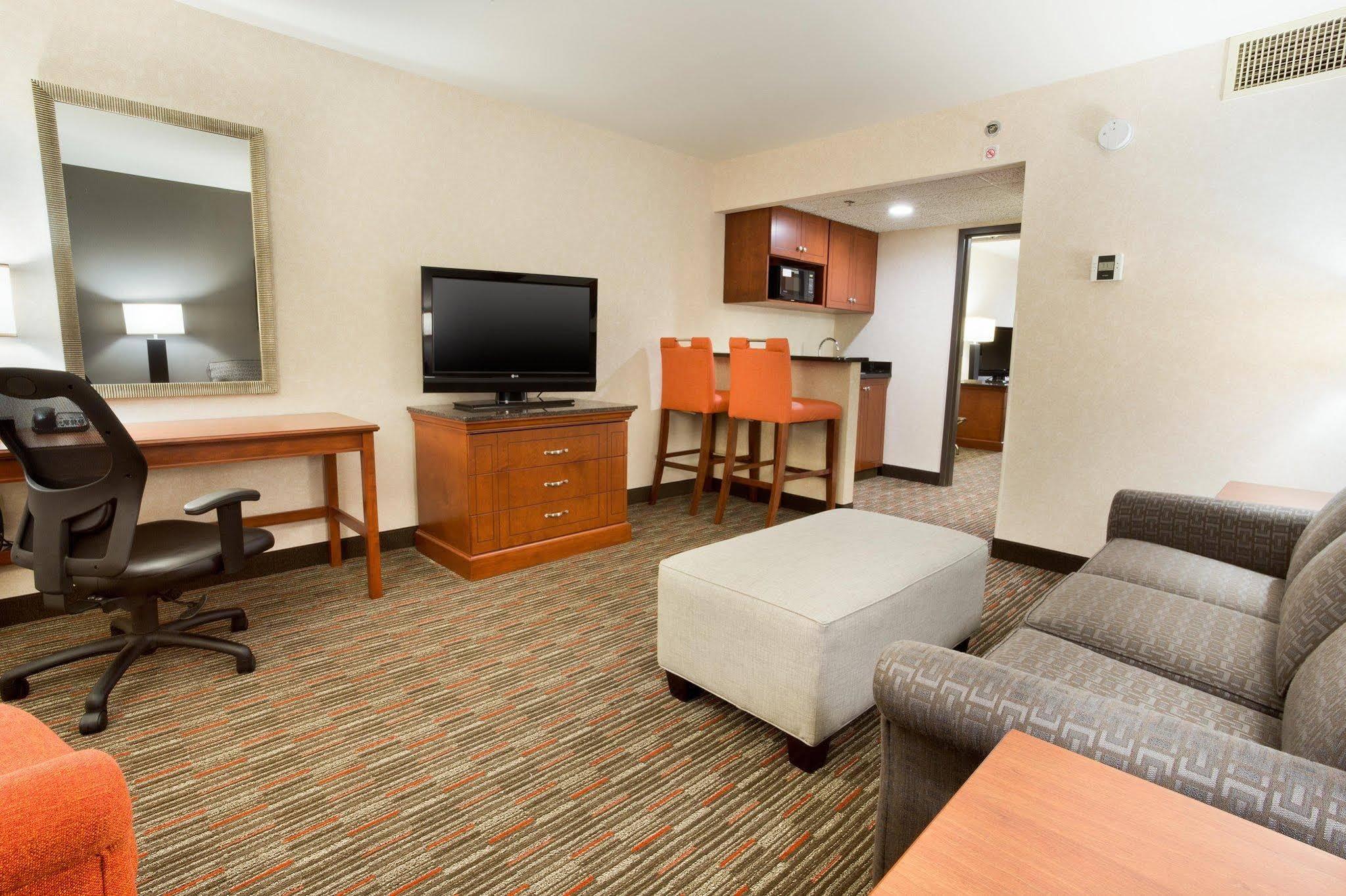 Drury Inn & Suites St. Louis เครฟเคอร์ ภายนอก รูปภาพ