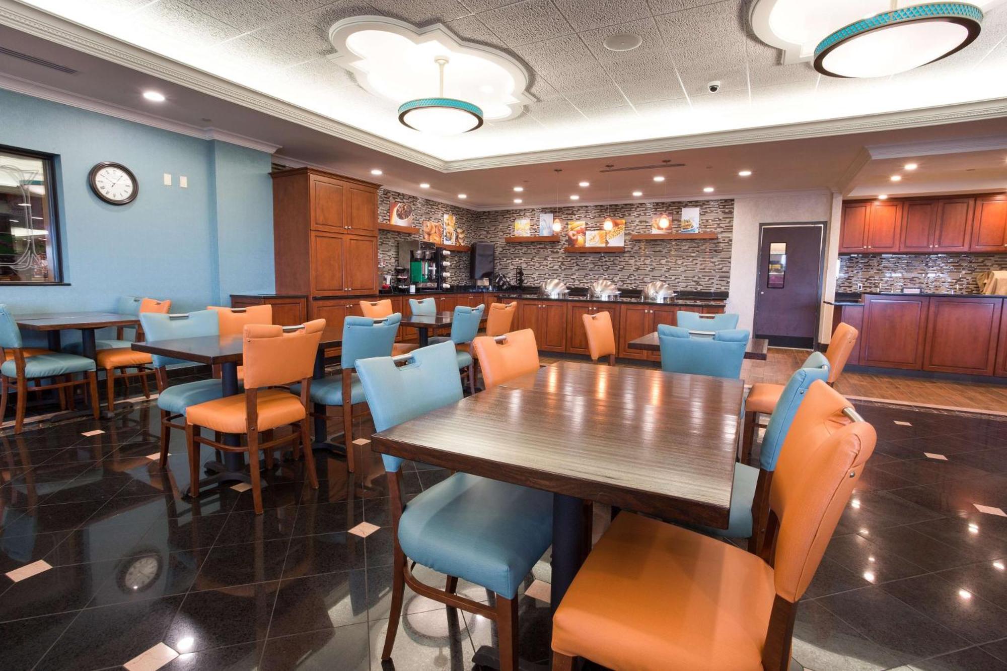 Drury Inn & Suites St. Louis เครฟเคอร์ ภายนอก รูปภาพ