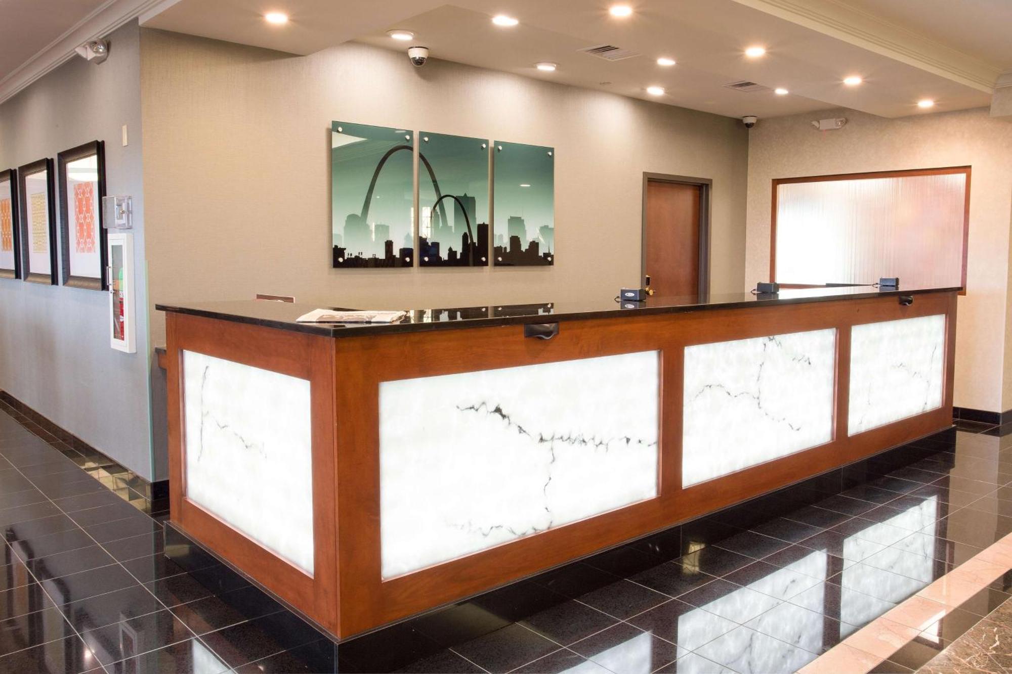 Drury Inn & Suites St. Louis เครฟเคอร์ ภายนอก รูปภาพ