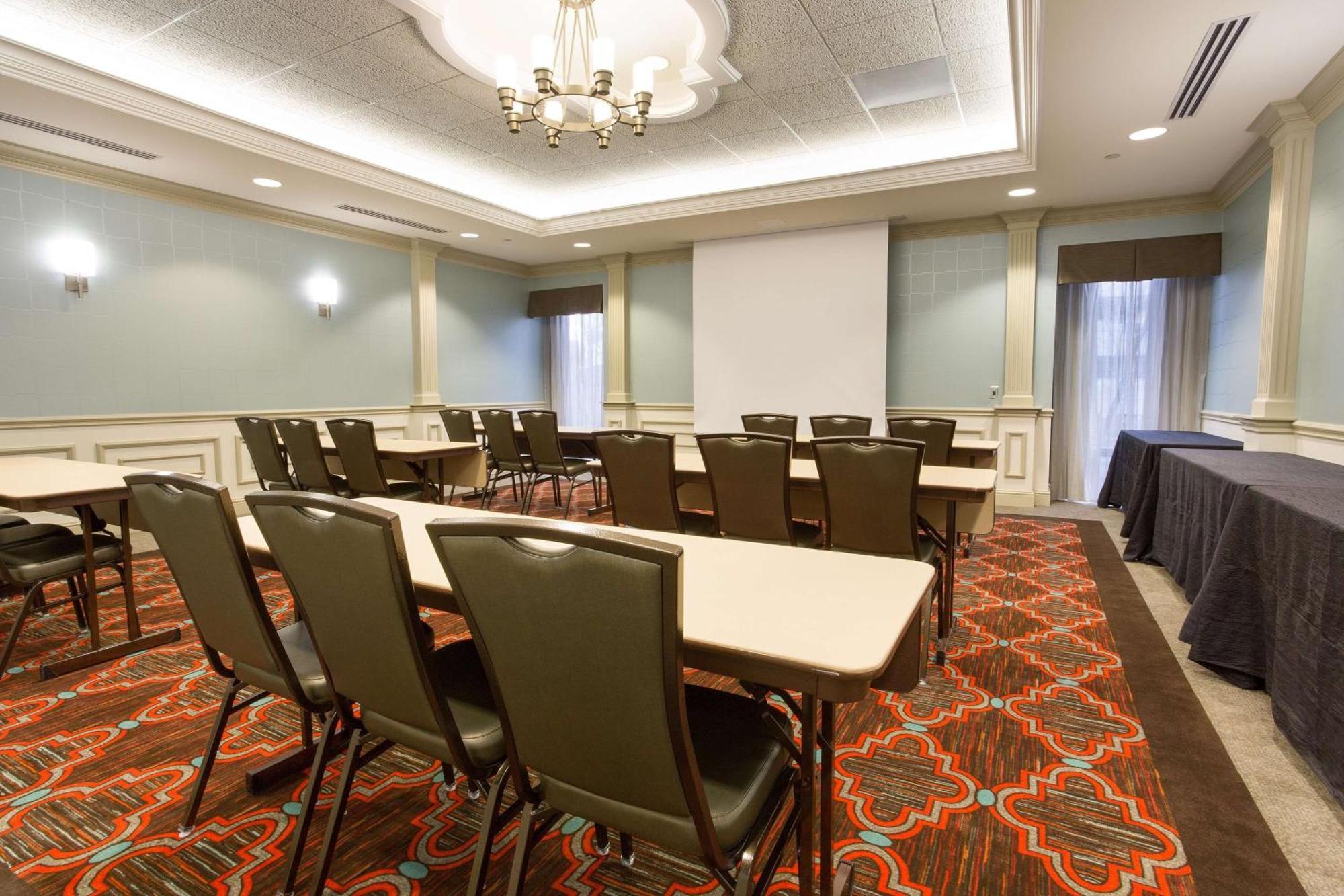 Drury Inn & Suites St. Louis เครฟเคอร์ ภายนอก รูปภาพ